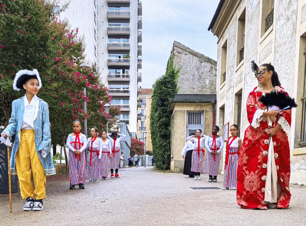 JEP New legende Deambulation et danse costumee des eleves de lecole municipale de danse et de gymnastique rythmique e1729156753761